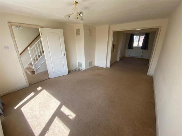 14 Ralph Close 3.jpg