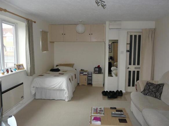 lounge bedroom 1