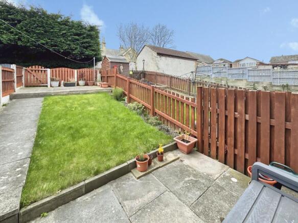 Elm Tree Close, Liversedge, WF15 photo 4