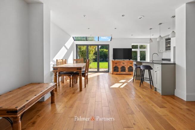 Kitchen / Dining
