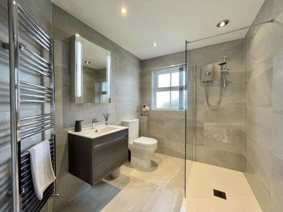 Family Shower Room