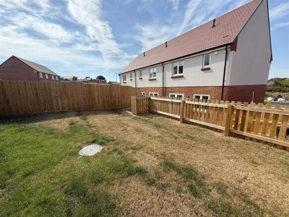 Plot 449 garden.jpeg