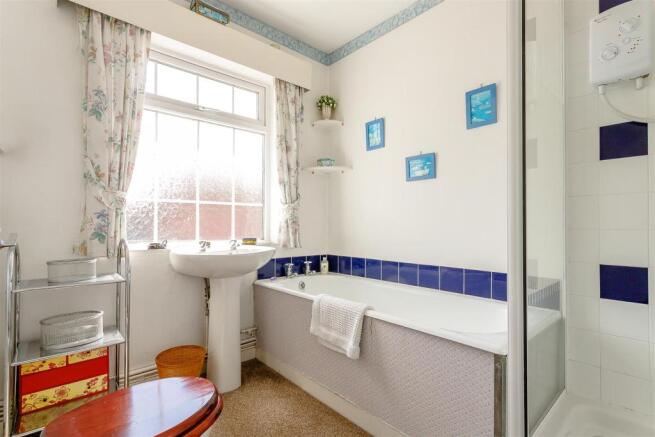 8354563-interior21.jpg