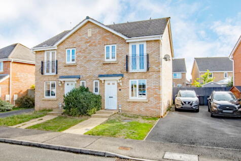 Blackbird Road, Corby, NN18 8FE