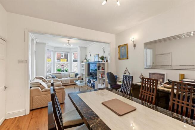 Dining Room_2.jpeg