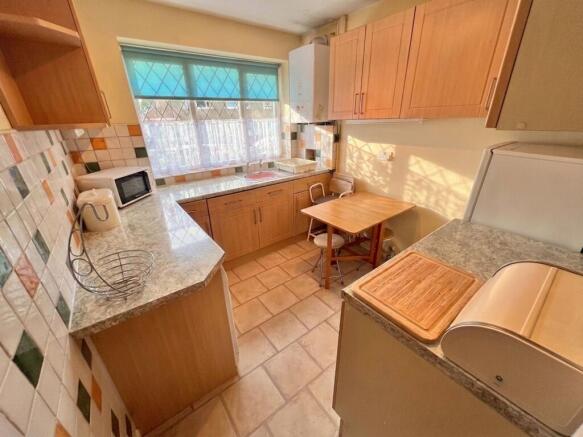 2 bed Semi-Detached Bungalow for sale Image 5