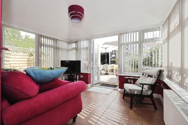 3 bed Semi-Detached for sale Image 6