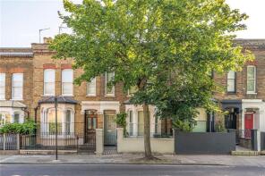 86, Dartmouth Park Hill, London N19 5HU