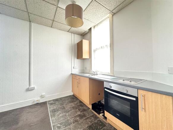 kitchen 3.jpg