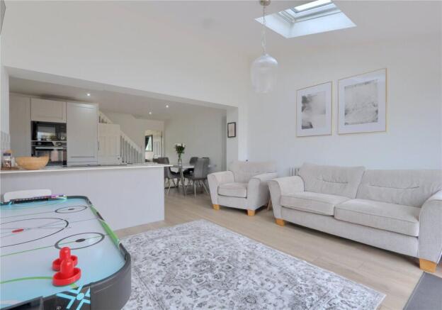 3 bed Detached for sale Image 10