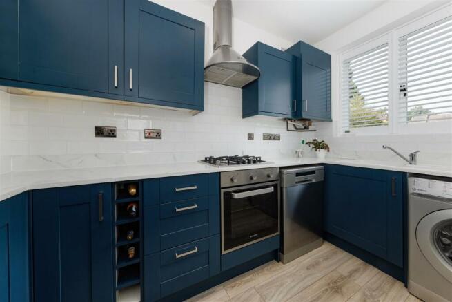 Tredington5 kitch2.jpg