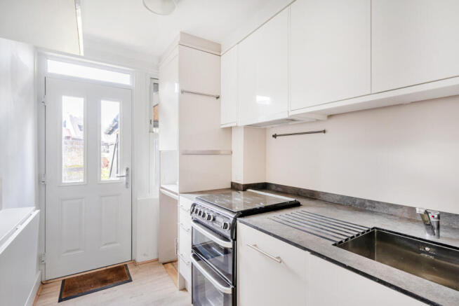 1435481-13-69c502...