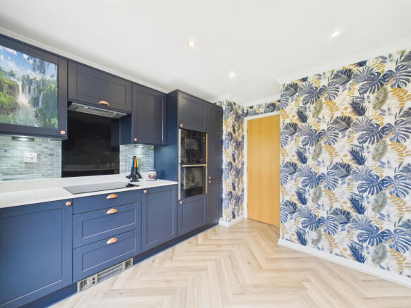 2 bed Bungalow for sale Image 5