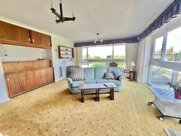 4 bed Detached for sale Image 10