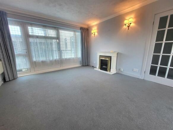 Living/Dining Room