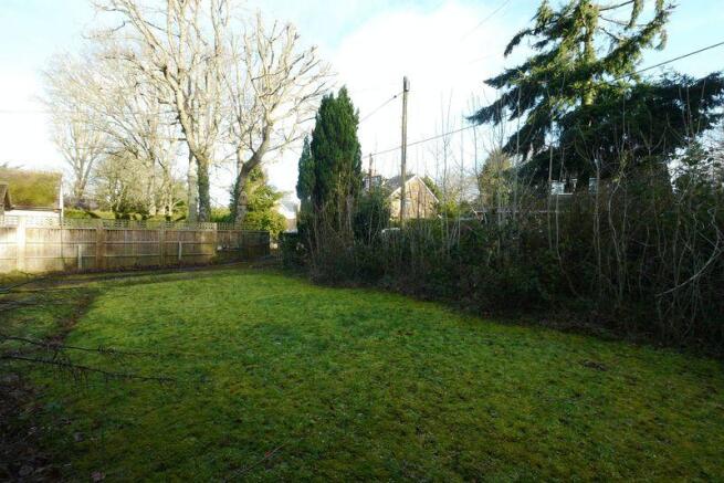 FRONT GARDEN