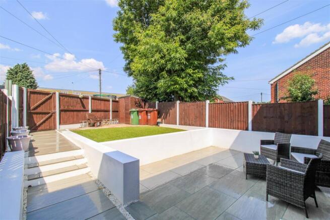3 bed Terraced for sale Image 11