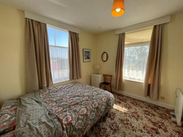 2 bed Apartment for sale Image 6