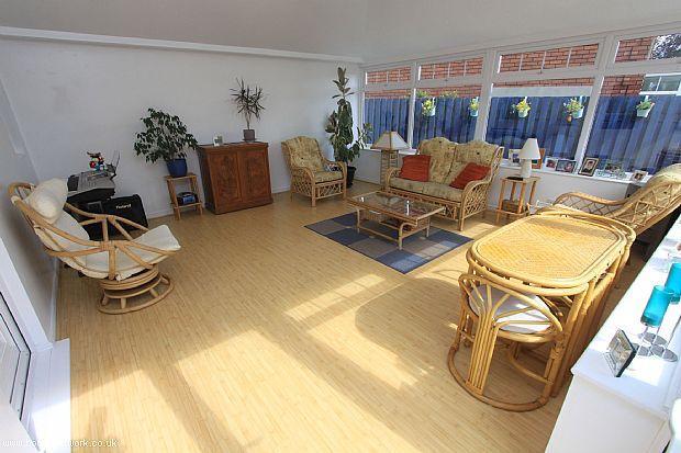 Sun Lounge