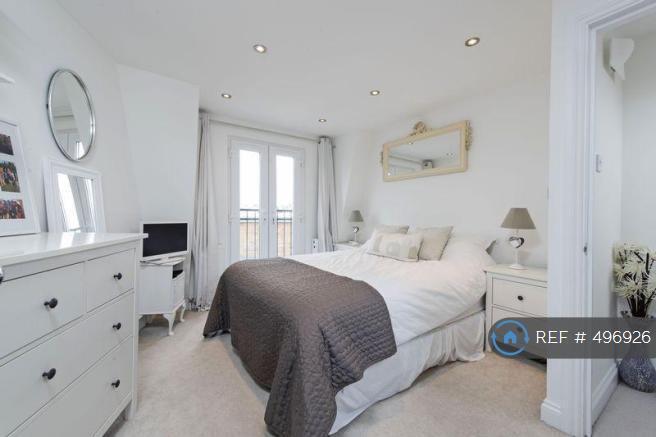 Bedroom 2 (With En-Suite)