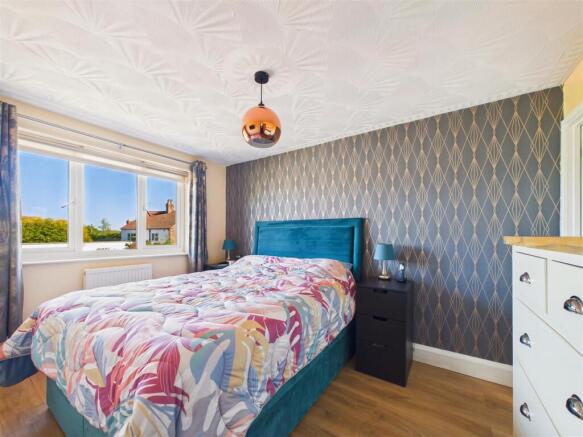 4 bed Detached for sale Image 10