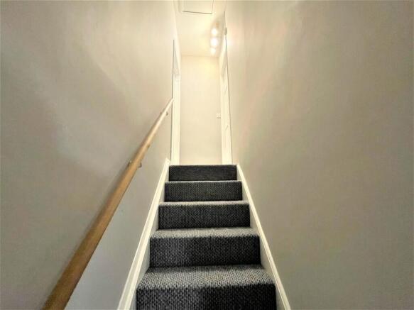 1 bed Apartment to rent Image 6