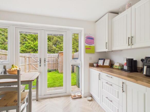 2 bed Terraced for sale Image 7