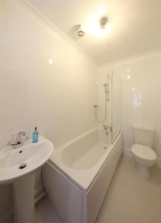 1 Gilestone Rd 1671.JPG