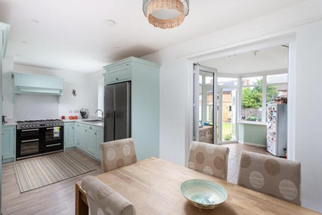 3 bed Semi-Detached for sale Image 4