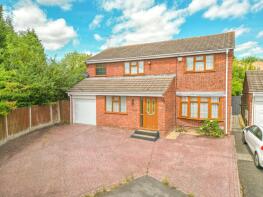 22, Zorrina Close, Nuneaton CV10 9QD