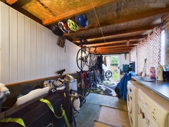 Utility Room/Workshop