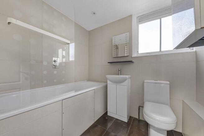 Bathroom - Gloucester Terrace - W2