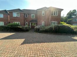 8, Mallard Place, Farnborough GU14 9FL