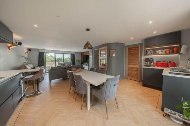 South Road, Haywards Heath, RH16 photo 4