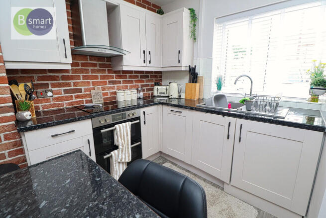 3 bed Semi-Detached for sale Image 4