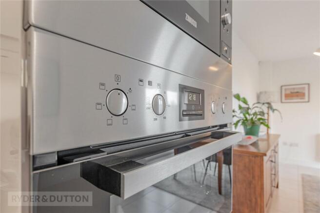 Oven