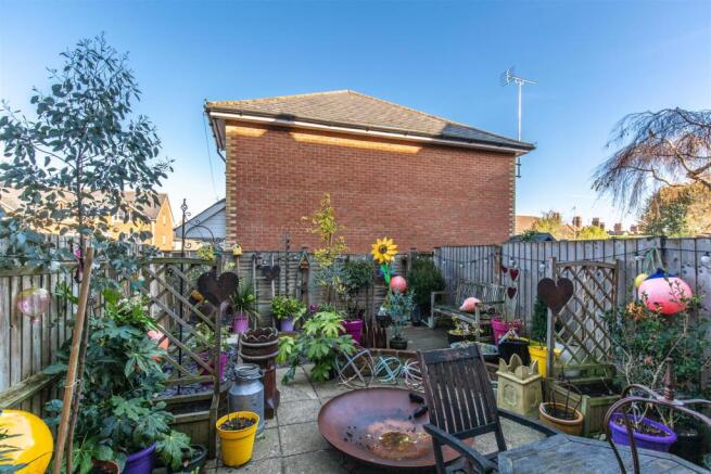 5 Ashdown Court-8.jpg