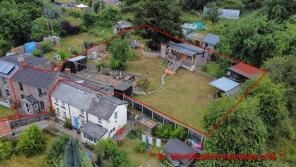 2, Hillview, New Road, Blakeney GL15 4DE