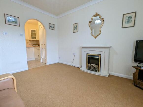 Oxford Court, Ansdell, Lytham St Annes photo 4