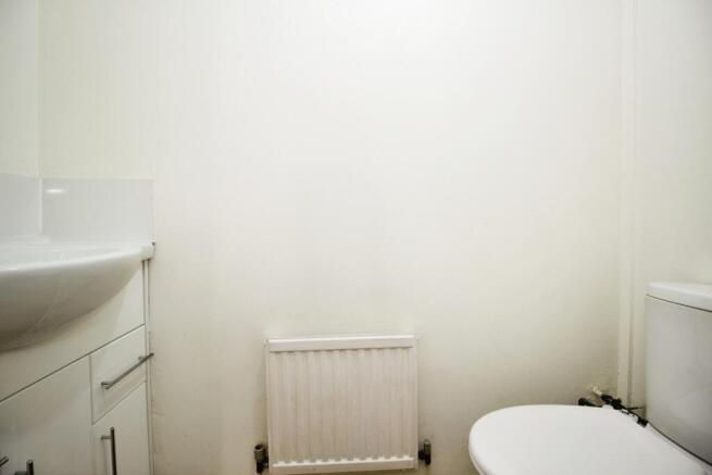 3 bed Town House for sale Image 7