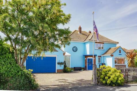 Spacious Detached Home with West Facing Garden in Hunstanton