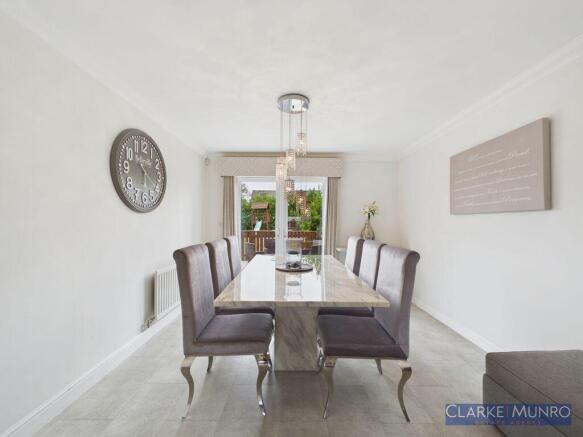 4 bed Detached for sale Image 4