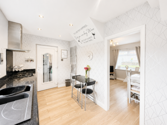 3 bed Semi-Detached for sale Image 7
