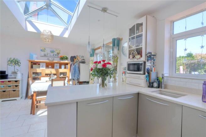 3 bed Semi-Detached for sale Image 8