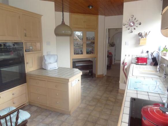BREAKFAST KITCHEN