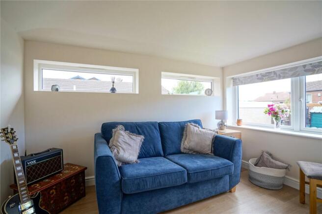 3 bed Bungalow for sale Image 9