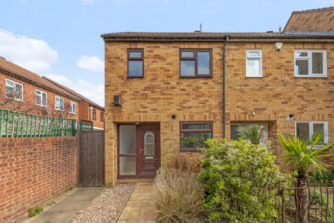 12a Telford Close...