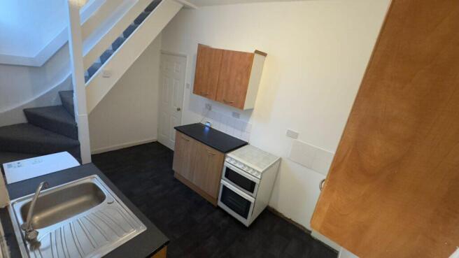 2 bed Terraced to rent Image 7