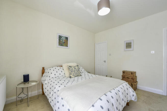3 bed Terraced for sale Image 12
