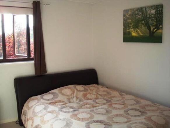 Alt Bedroom 1